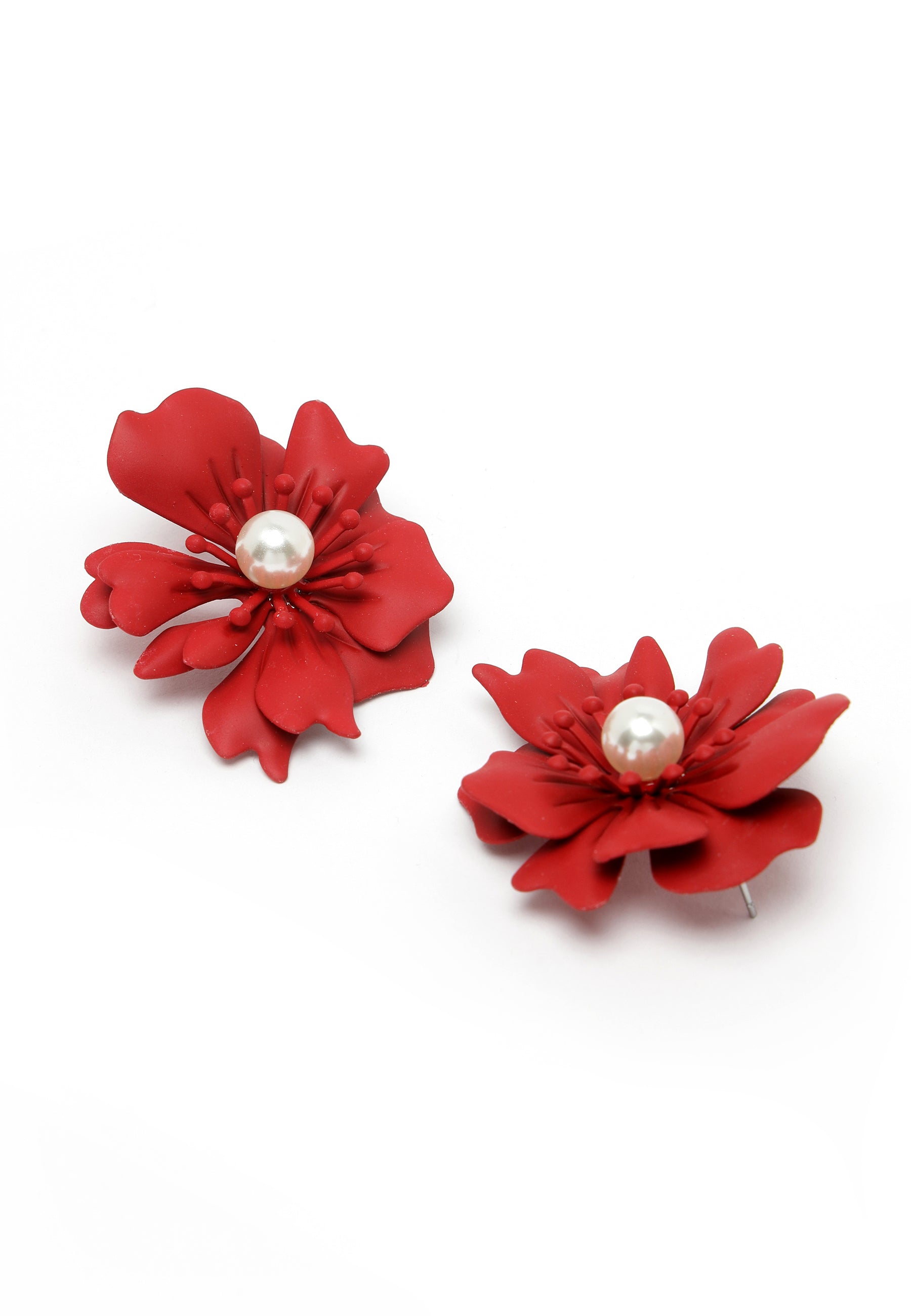 Boucles d'oreilles à tige en perles florales en rouge