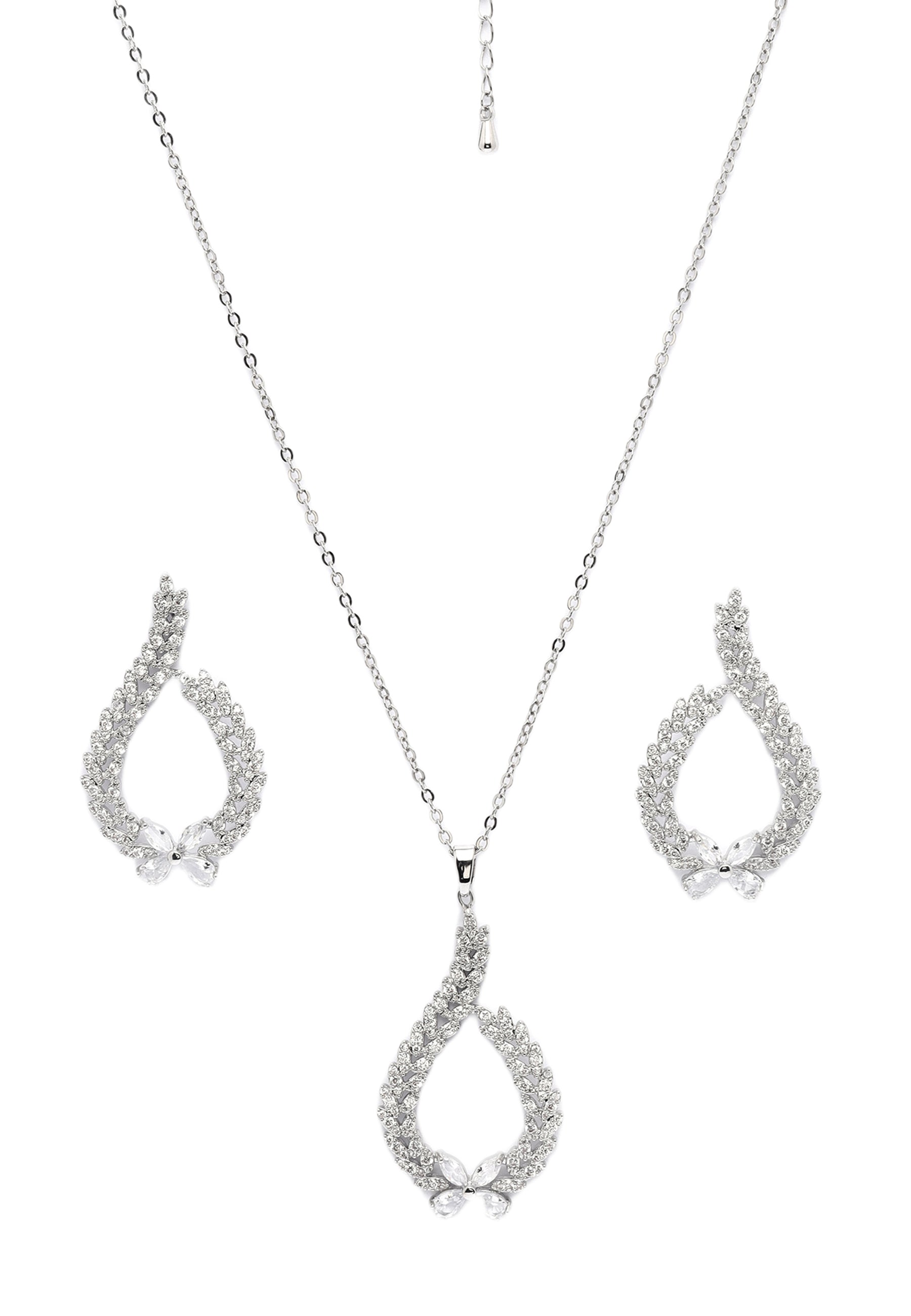 Boucles d'oreilles et collier en forme de arc éthéré