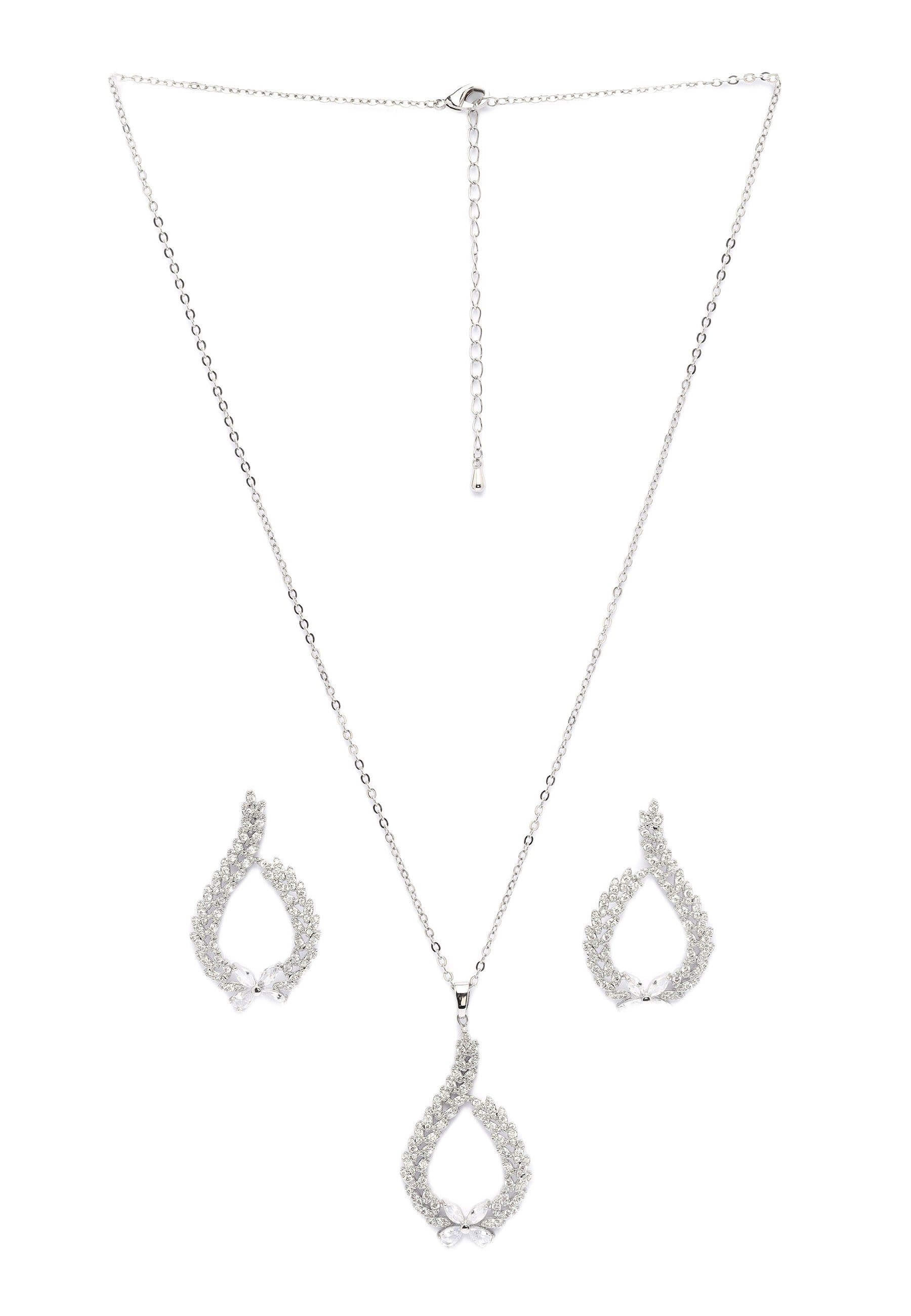 Boucles d'oreilles et collier en forme de arc éthéré